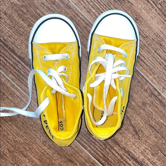 Converse Kids Yellow High-Top Sneakers Little Kids Size 10 - Picture 3 of 7